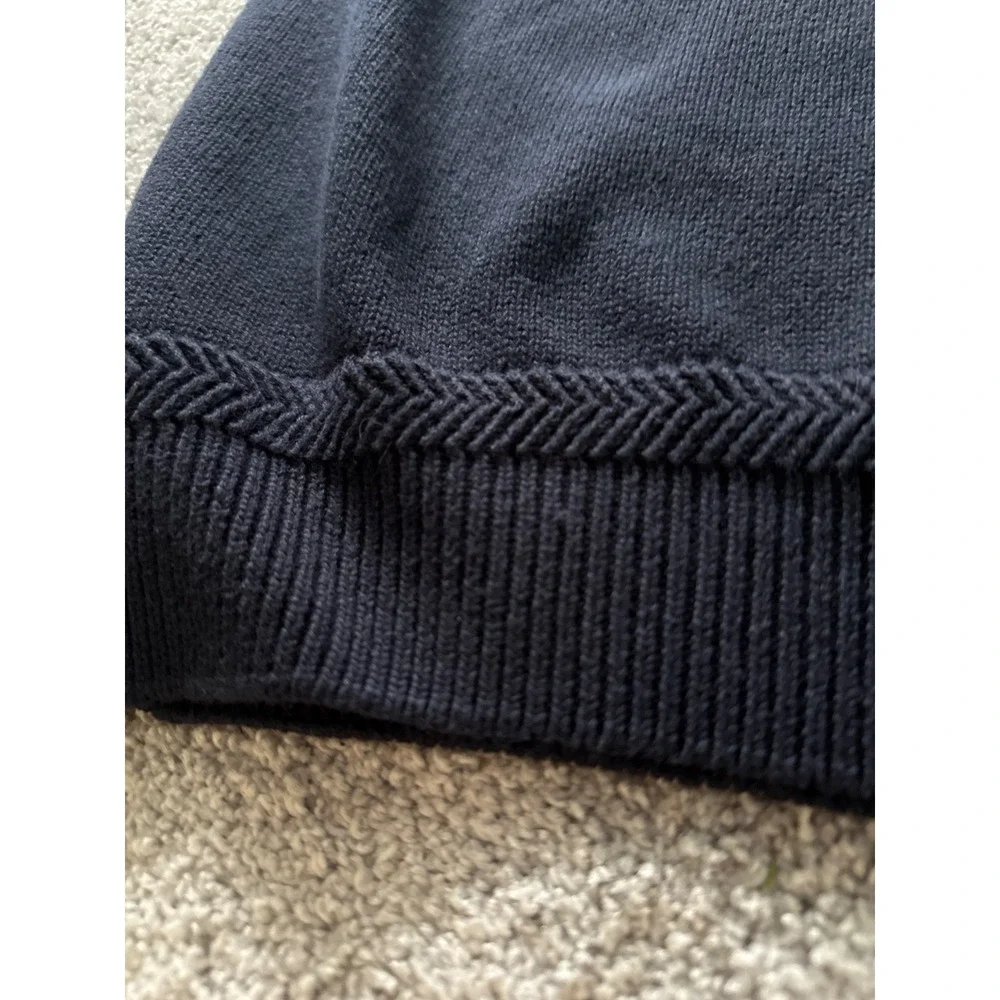 Nautica Navy Hairbone Stitch V-neck Sweater Vest. Size‎ X-Large